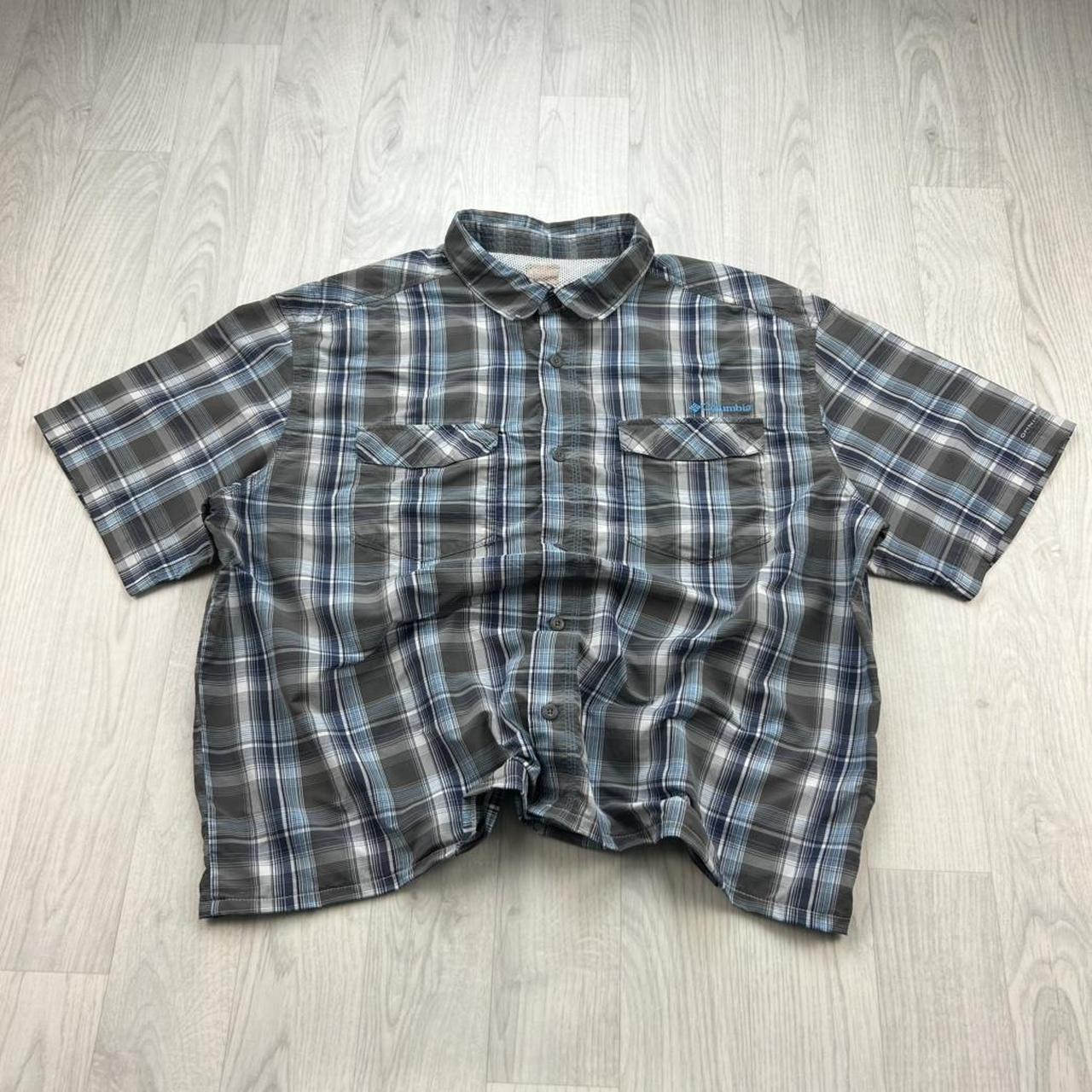 VINTAGE 00s COLUMBIA GINGHAM CROPPED SHORT SLEEVE BUTTON UP SHIRT BLUE / GREY
