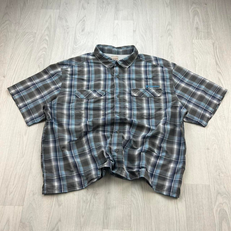 VINTAGE 00s COLUMBIA GINGHAM CROPPED SHORT SLEEVE BUTTON UP SHIRT BLUE / GREY
