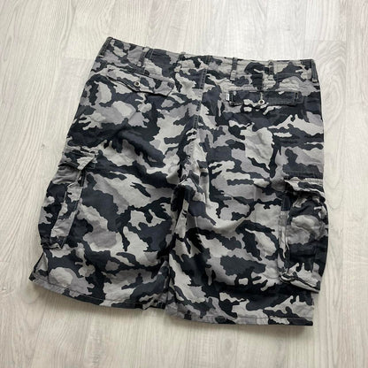 VINTAGE Y2K LEVIS BAGGY CAMO CARGO SHORTS GREY / BLACK