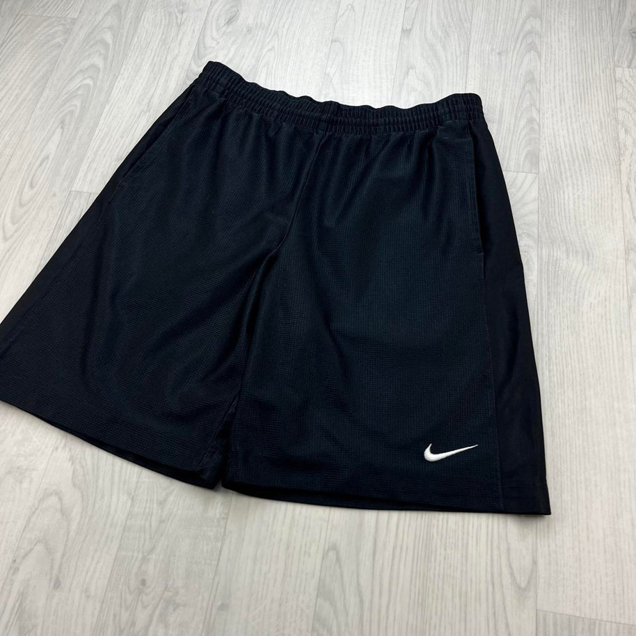VINTAGE Y2K NIKE BAGGY BASKETBALL SPORT SHORTS BLACK