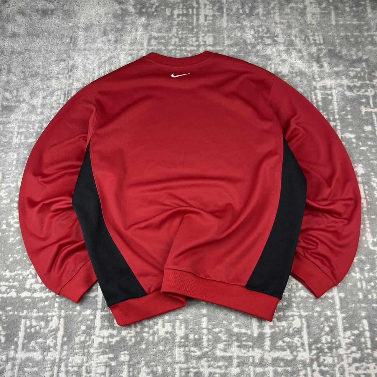 VINTAGE Y2K NIKE BOXY SWEATSHIRT RED