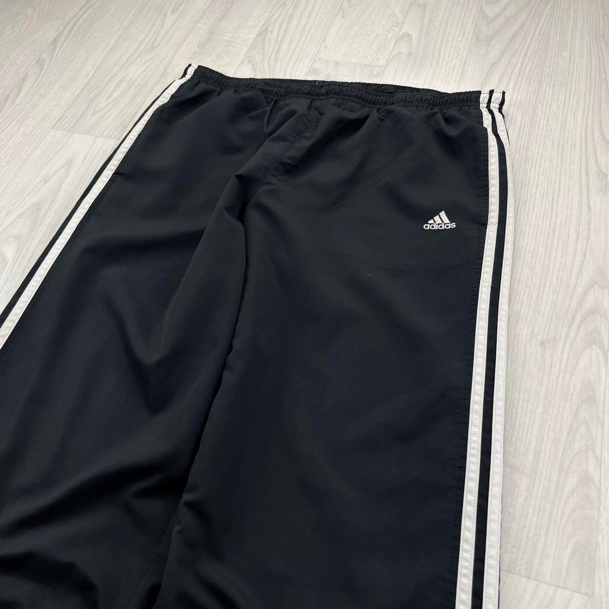 VINTAGE Y2K ADIDAS BAGGY TRACKSUIT BOTTOMS BLACK