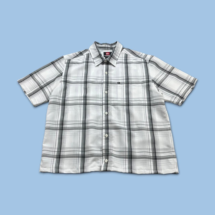 VINTAGE 00s QUIKSILVER CHECKERED CROPPED SHORT SLEEVE BUTTON UP SHIRT WHITE
