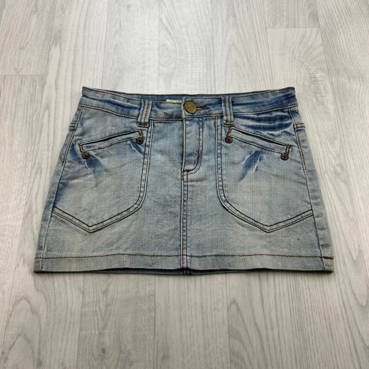 VINTAGE Y2K FISHBONE DENIM MINI SKIRT LIGHT BLUE