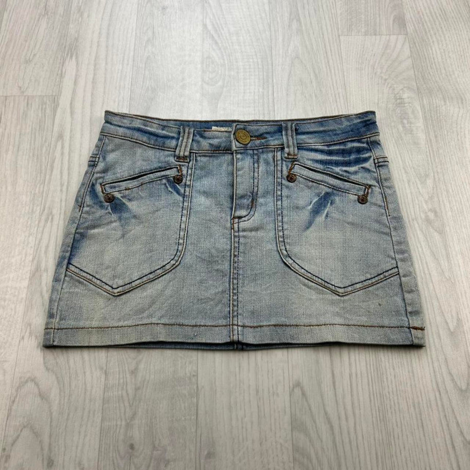 VINTAGE Y2K FISHBONE DENIM MINI SKIRT LIGHT BLUE