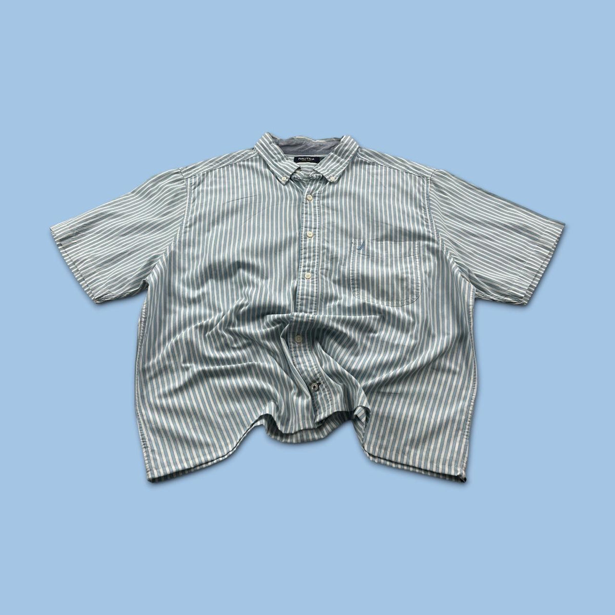 VINTAGE 00s NAUTICA STRIPED CROPPED SHORT SLEEVE BUTTON UP SHIRT WHITE BLUE