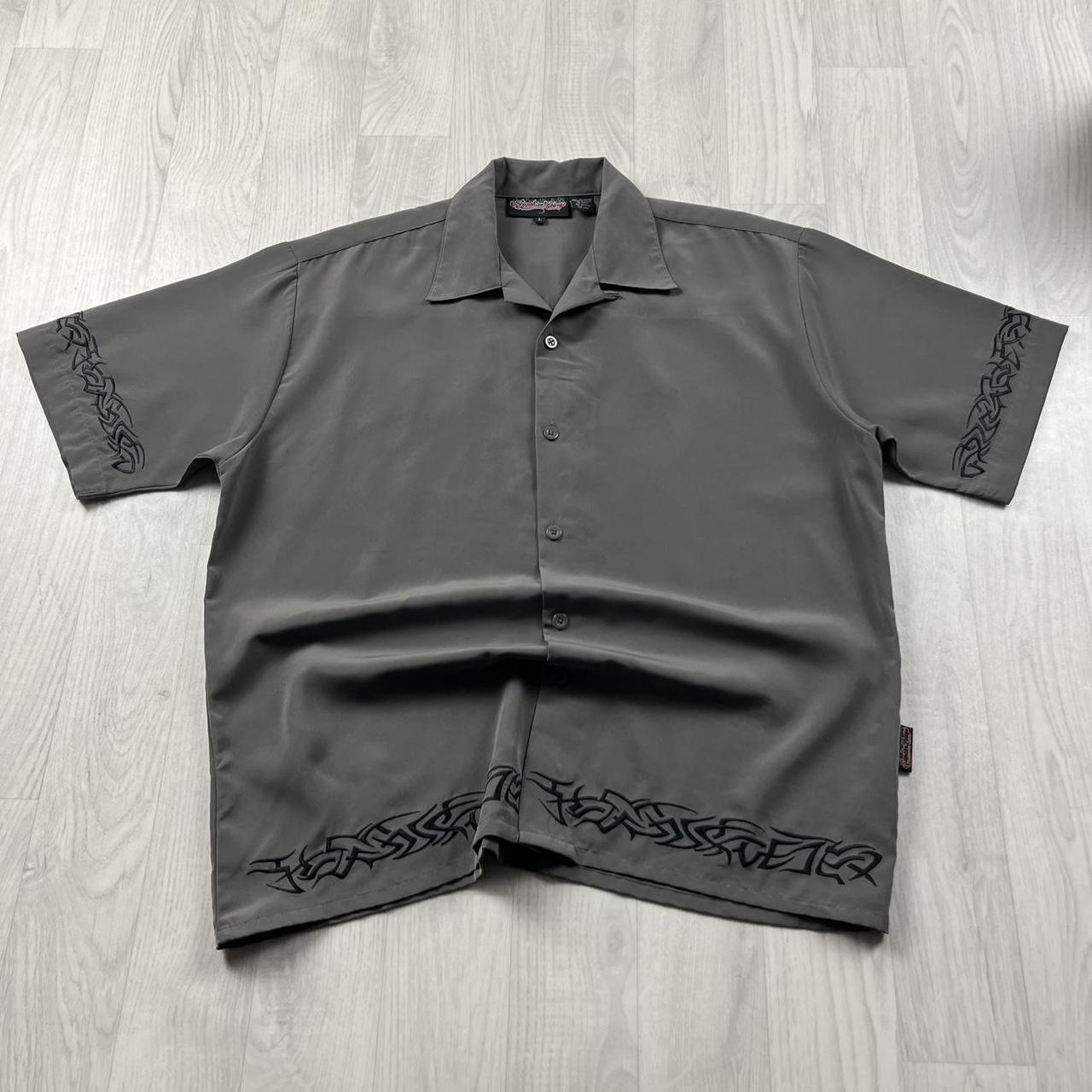 VINTAGE Y2K SAPPHIRE LOUNGE GRAPHIC SHORT SLEEVE SHIRT GREY