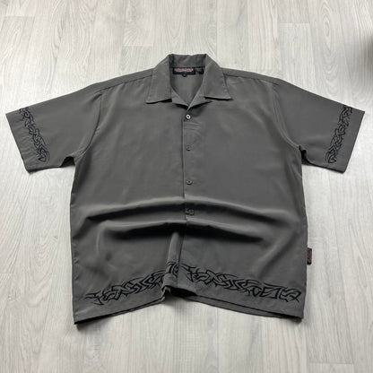 VINTAGE Y2K SAPPHIRE LOUNGE GRAPHIC SHORT SLEEVE SHIRT GREY
