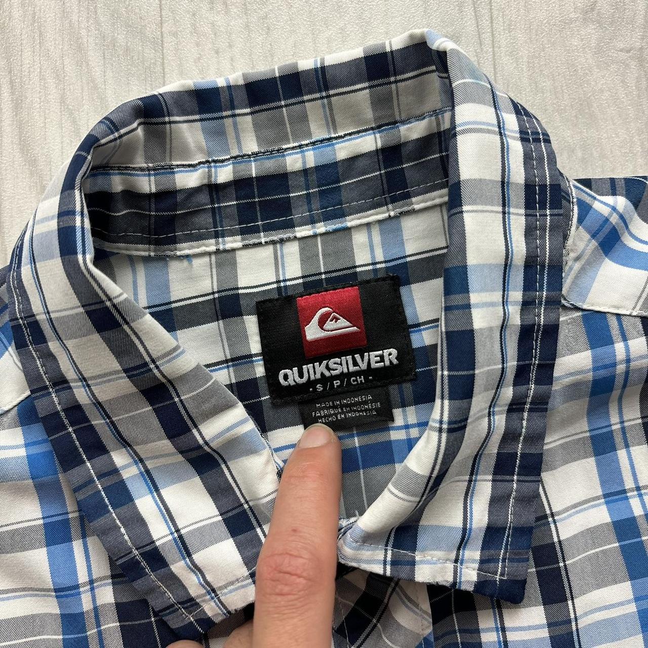 VINTAGE Y2K QUIKSILVER CHECKERED SHORT SLEEVE SHIRT BLUE