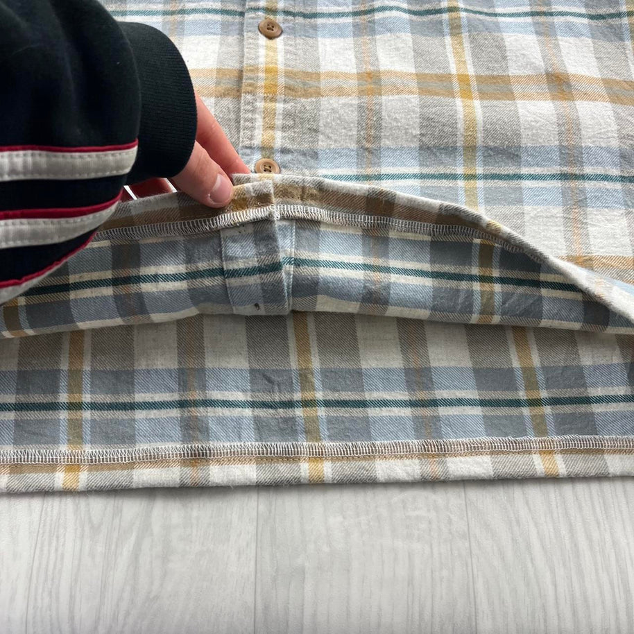 VINTAGE 00s PATAGONIA CHECKERED CROPPED LONG SLEEVE BUTTON UP SHIRT
