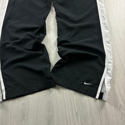 VINTAGE Y2K NIKE LOW RISE BAGGY TRACKSUIT BOTTOMS BLACK