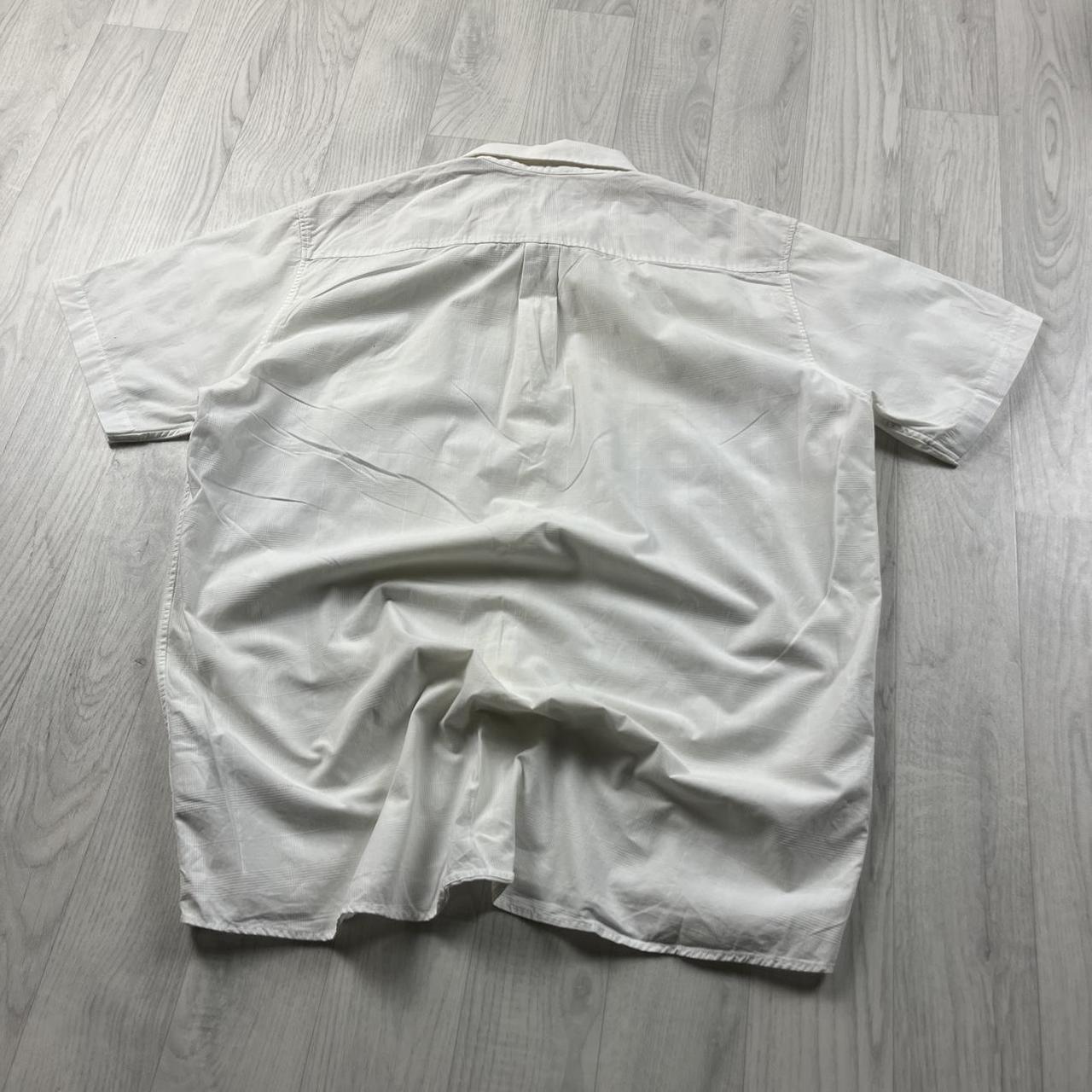 VINTAGE Y2K QUIKSILVER SHORT SLEEVE SHIRT WHITE