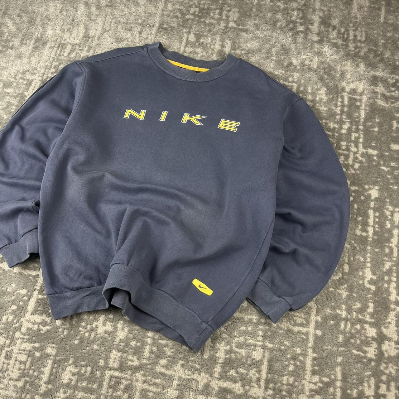 VINTAGE Y2K NIKE SPELL OUT BOXY SWEATSHIRT NAVY