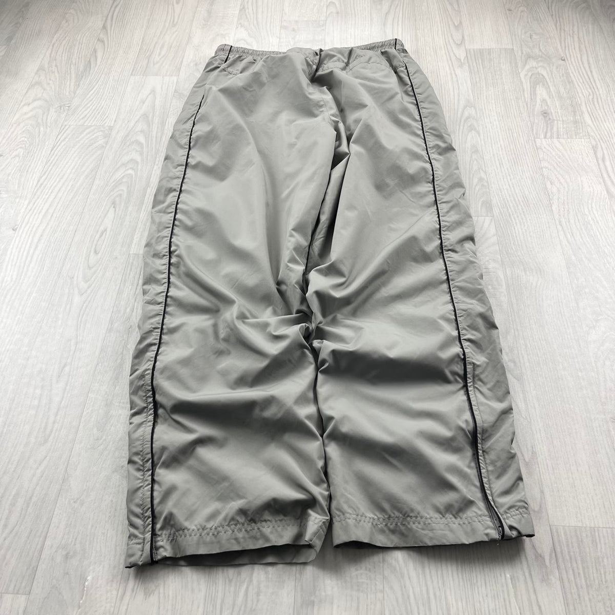 VINTAGE Y2K NIKE BAGGY TRACKSUIT BOTTOMS GREY