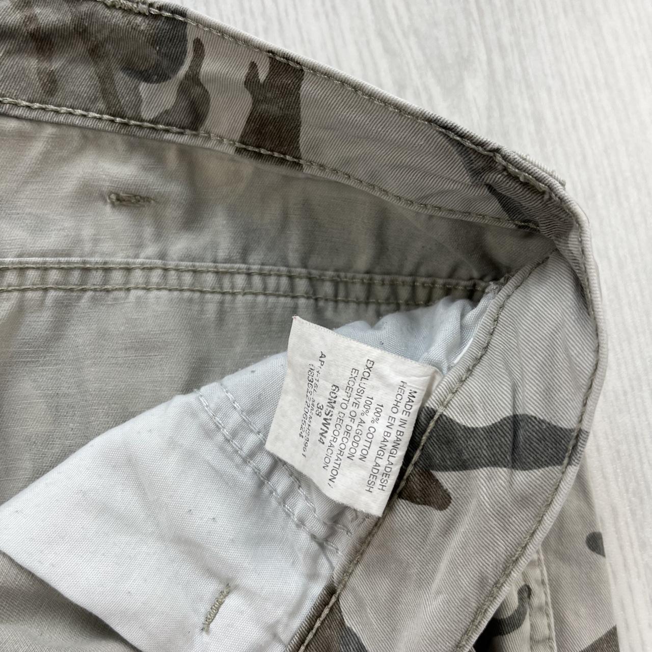 VINTAGE Y2K WRANGLER BAGGY CAMO CARGO SHORTS KHAKI CREAM