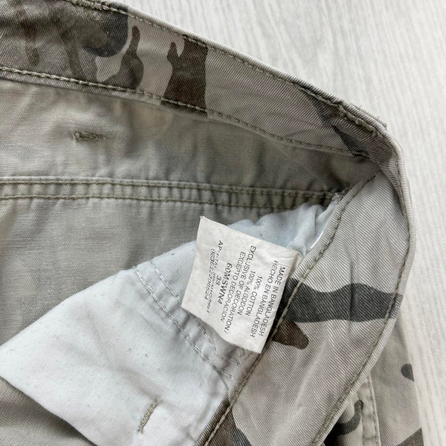 VINTAGE Y2K WRANGLER BAGGY CAMO CARGO SHORTS KHAKI CREAM