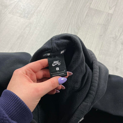 VINTAGE NIKE SB HOODIE BLACK