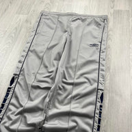 VINTAGE 90s UMBRO LOW RISE TRACKSUIT BOTTOMS GREY