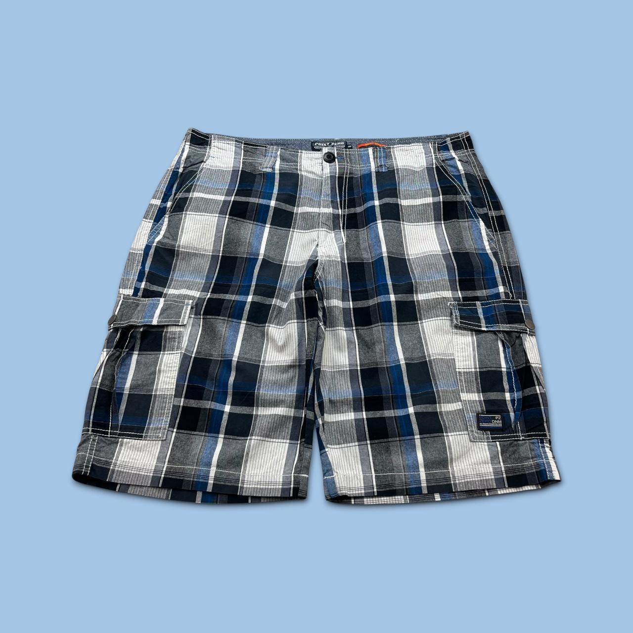VINTAGE Y2K POINT ZERO CHECKERED PLAID CARGO SHORTS WHITE / NAVY