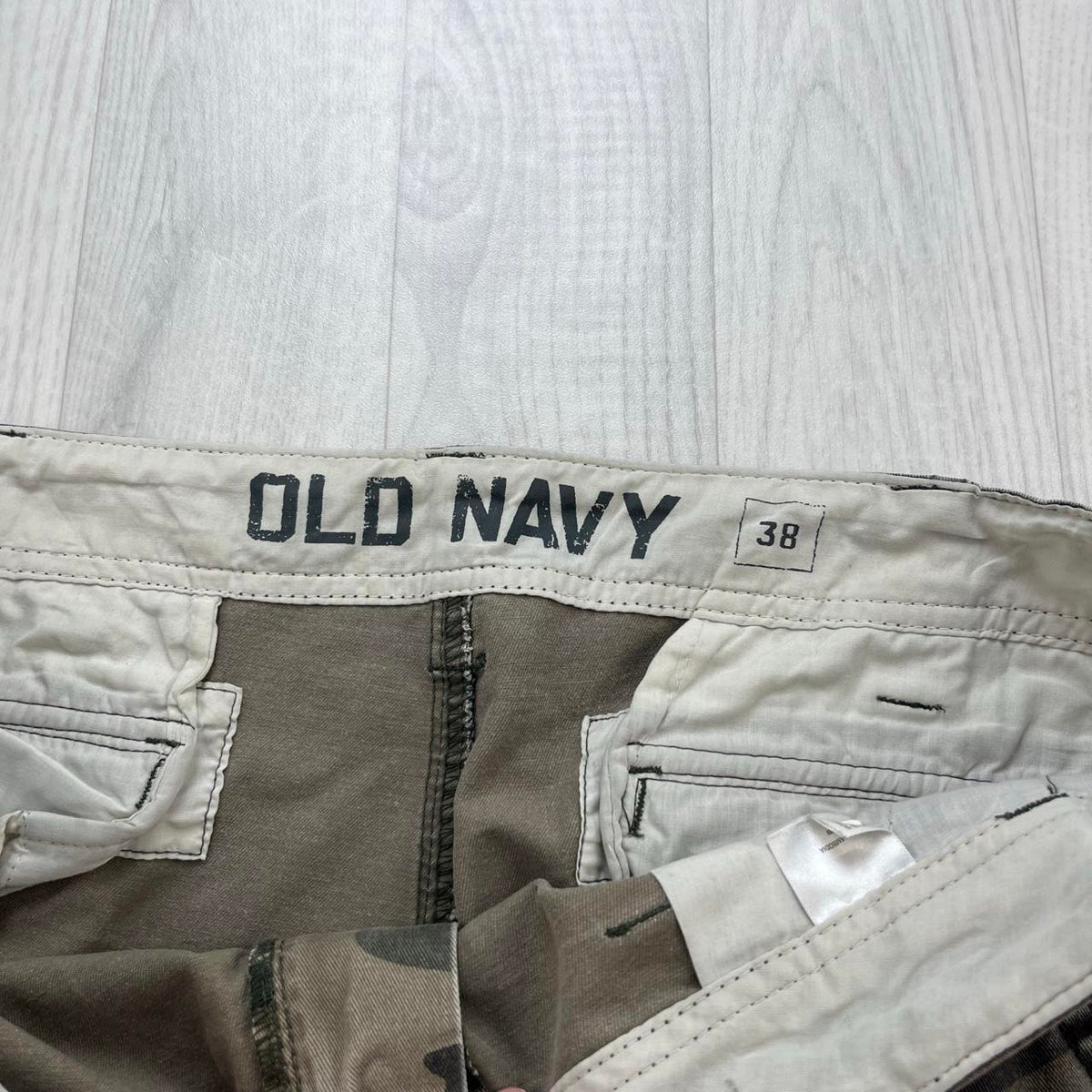 VINTAGE Y2K OLD NAVY BAGGY CAMO CARGO SHORTS GREEN