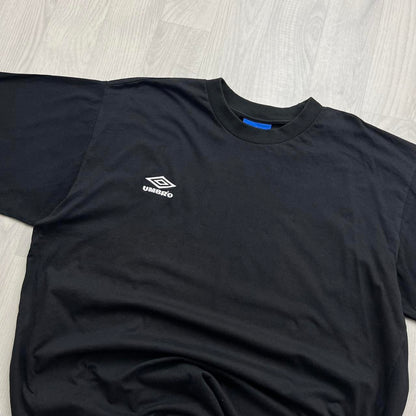 VINTAGE 90s UMBRO SMALL LOGO T SHIRT BLACK