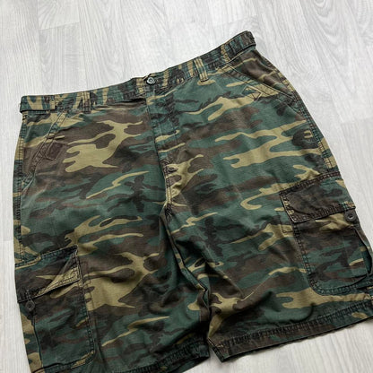 VINTAGE Y2K BAGGY CAMO CARGO SHORTS