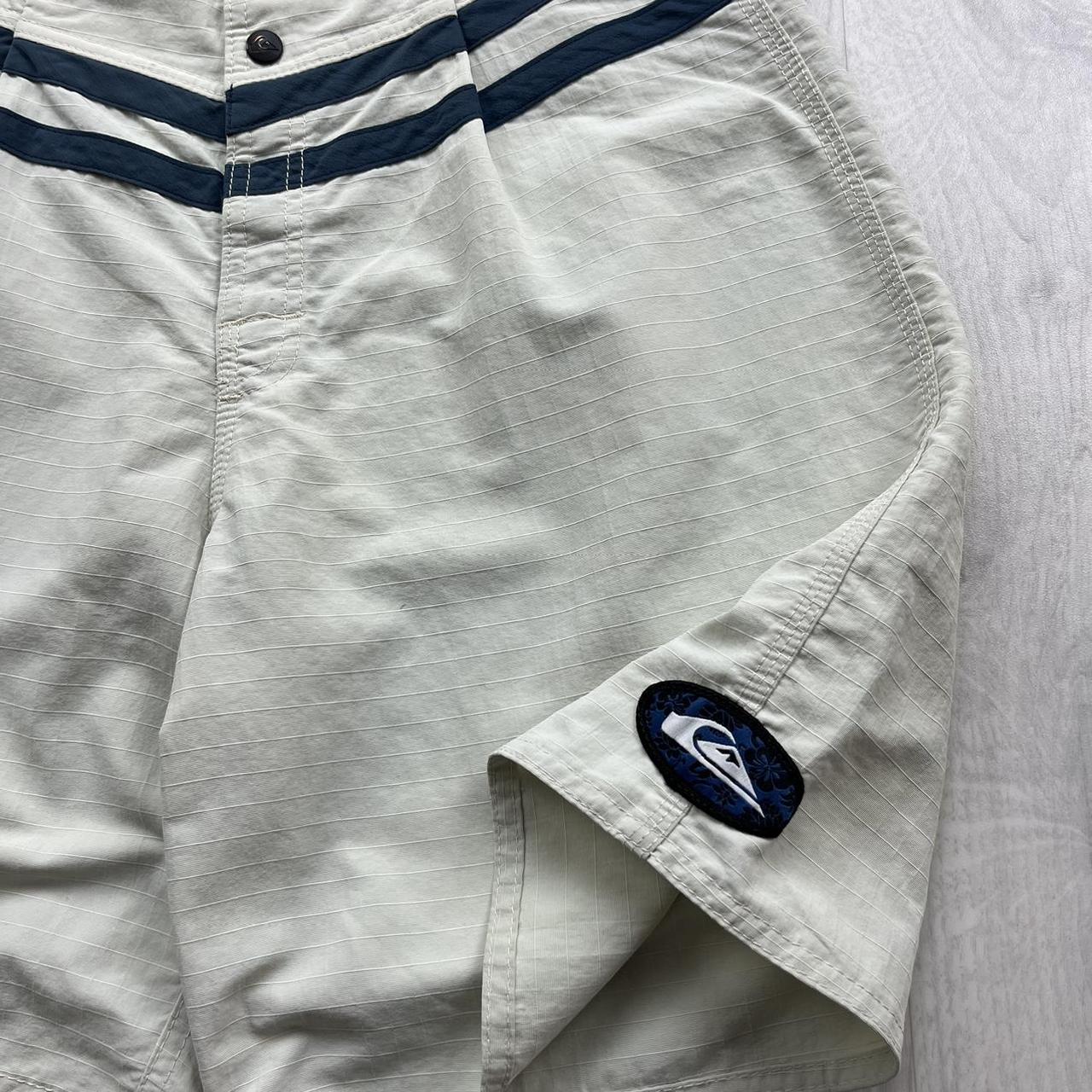 VINTAGE Y2K QUIKSILVER BAGGY BOARD SHORTS CREAM