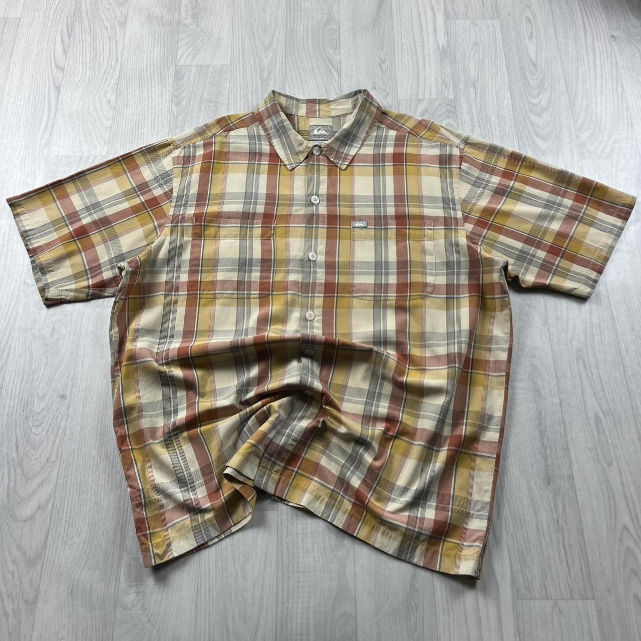 VINTAGE Y2K QUIKSILVER CHECKERED SHORT SLEEVE SHIRT MULTI