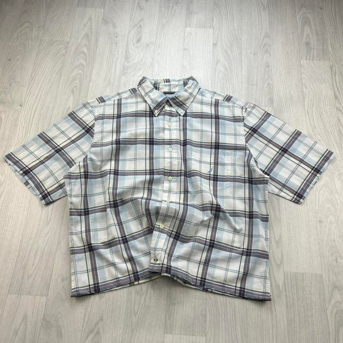 VINTAGE 00s NAUTICA CHECKERED CROPPED SHORT SLEEVE BUTTON UP SHIRT WHITE