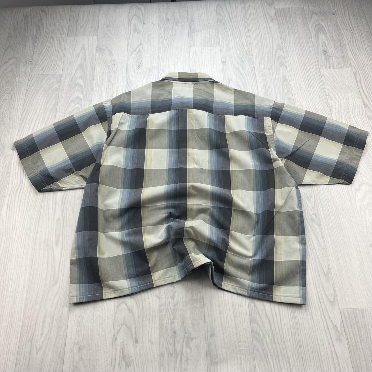 VINTAGE 00s KICKERS CHECKERED CROPPED SHORT SLEEVE BUTTON UP SHIRT BLUE / BEIGE