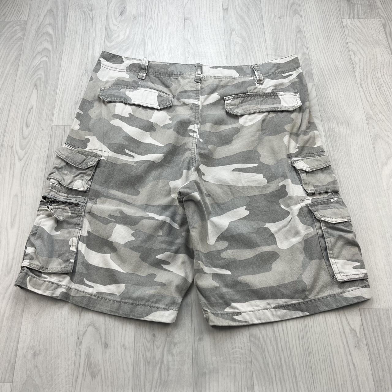 VINTAGE Y2K OCEAN PACIFIC BAGGY CAMO CARGO SHORTS GREY