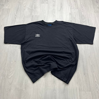 VINTAGE 90s UMBRO SMALL LOGO T SHIRT BLACK