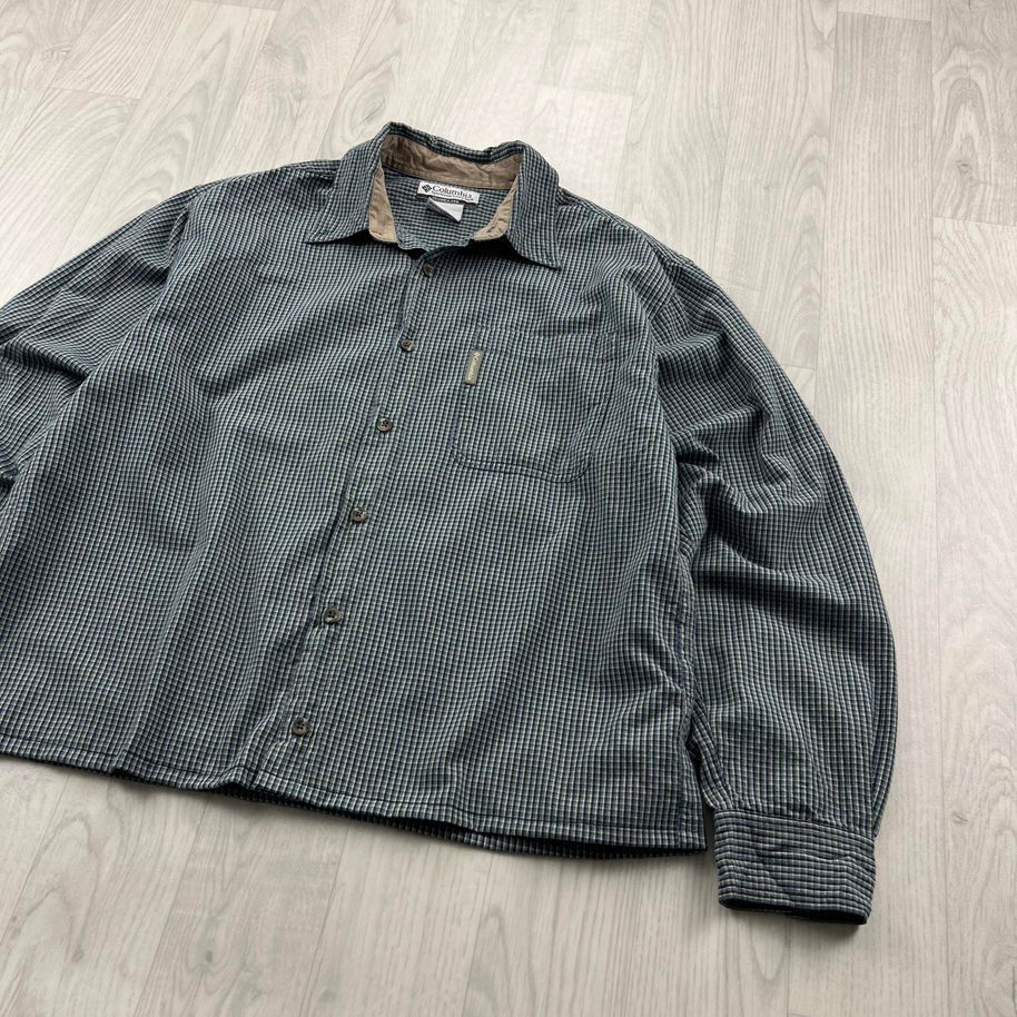 VINTAGE 00s COLUMBIA CHECKERED CROPPED LONG SLEEVE BUTTON UP SHIRT