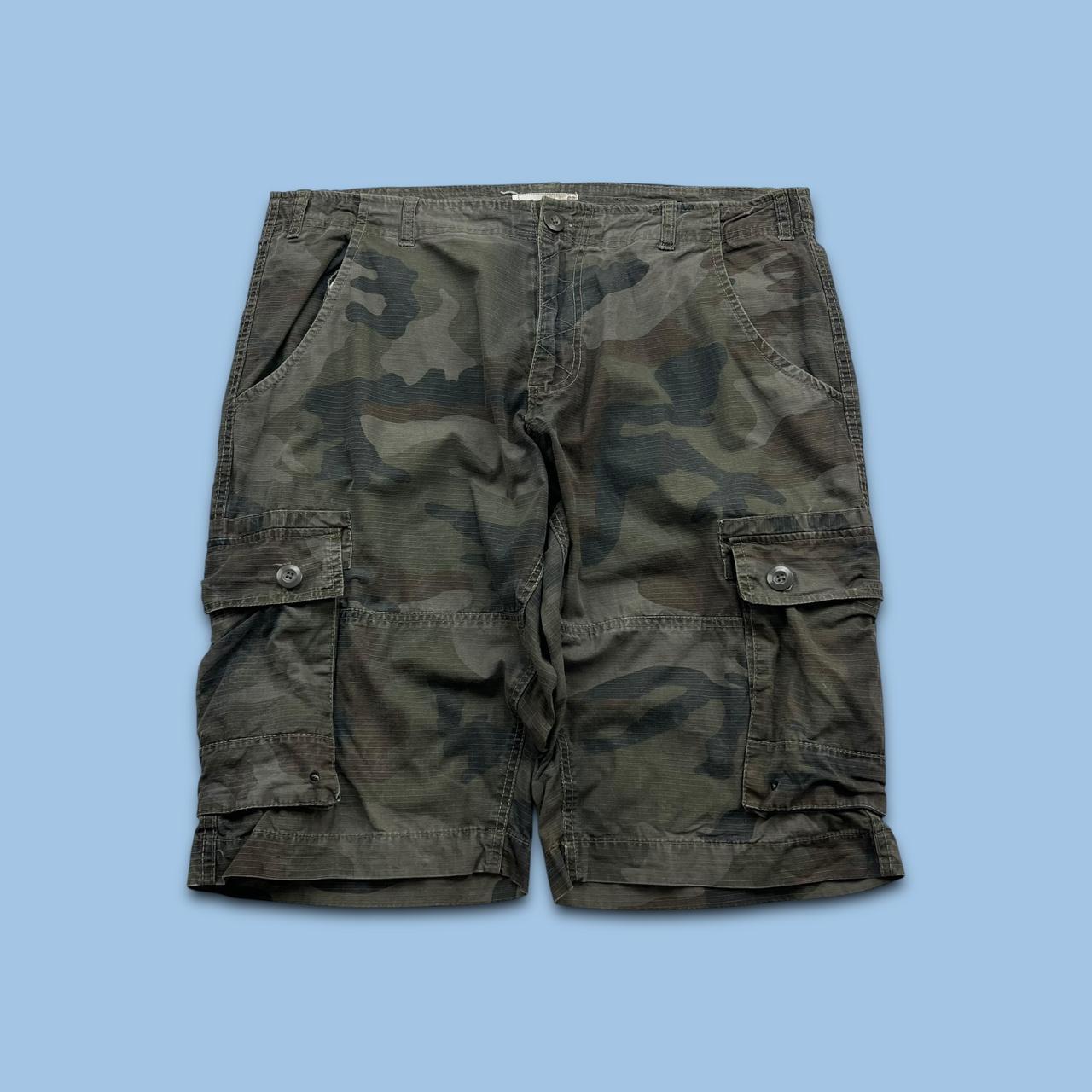 VINTAGE Y2K BAGGY CAMO CARGO SHORTS