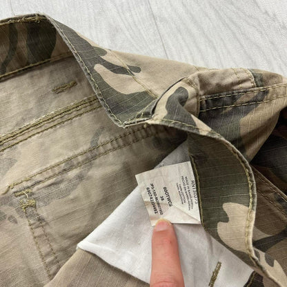 VINTAGE Y2K WRANGLER BAGGY CAMO CARGO SHORTS