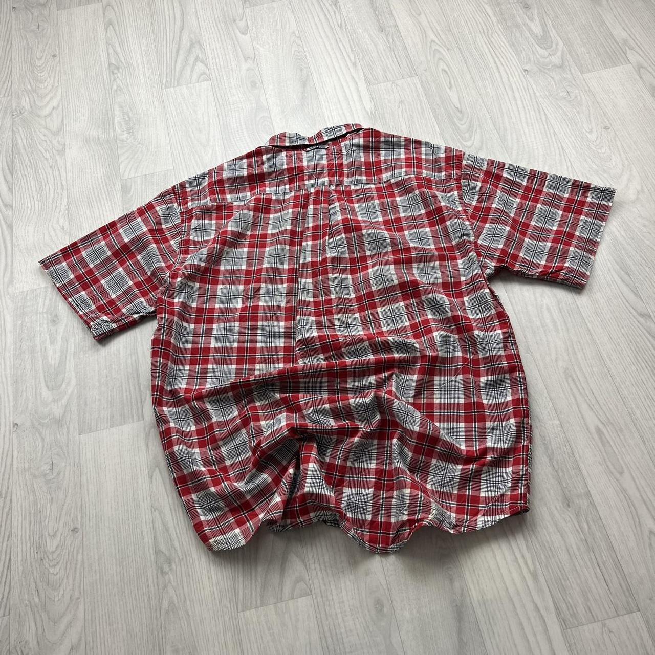 VINTAGE Y2K TOMMY HILFIGER CHECKERED BUTTON UP SHORT SLEEVE SHIRT RED