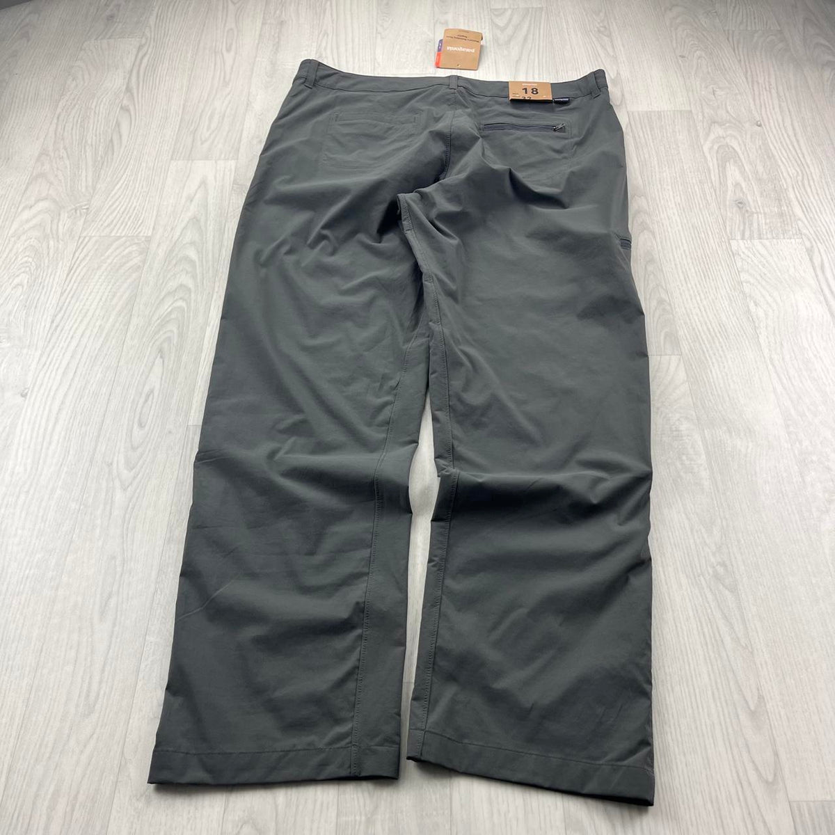 PATAGONIA BAGGY HIKING UTILITY TROUSERS GREY