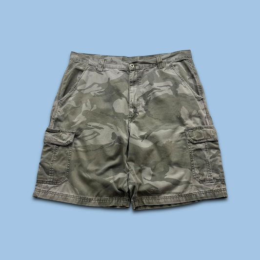 VINTAGE Y2K WRANGLER BAGGY CAMO CARGO SHORTS