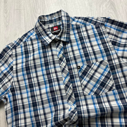 VINTAGE Y2K QUIKSILVER CHECKERED SHORT SLEEVE SHIRT BLUE