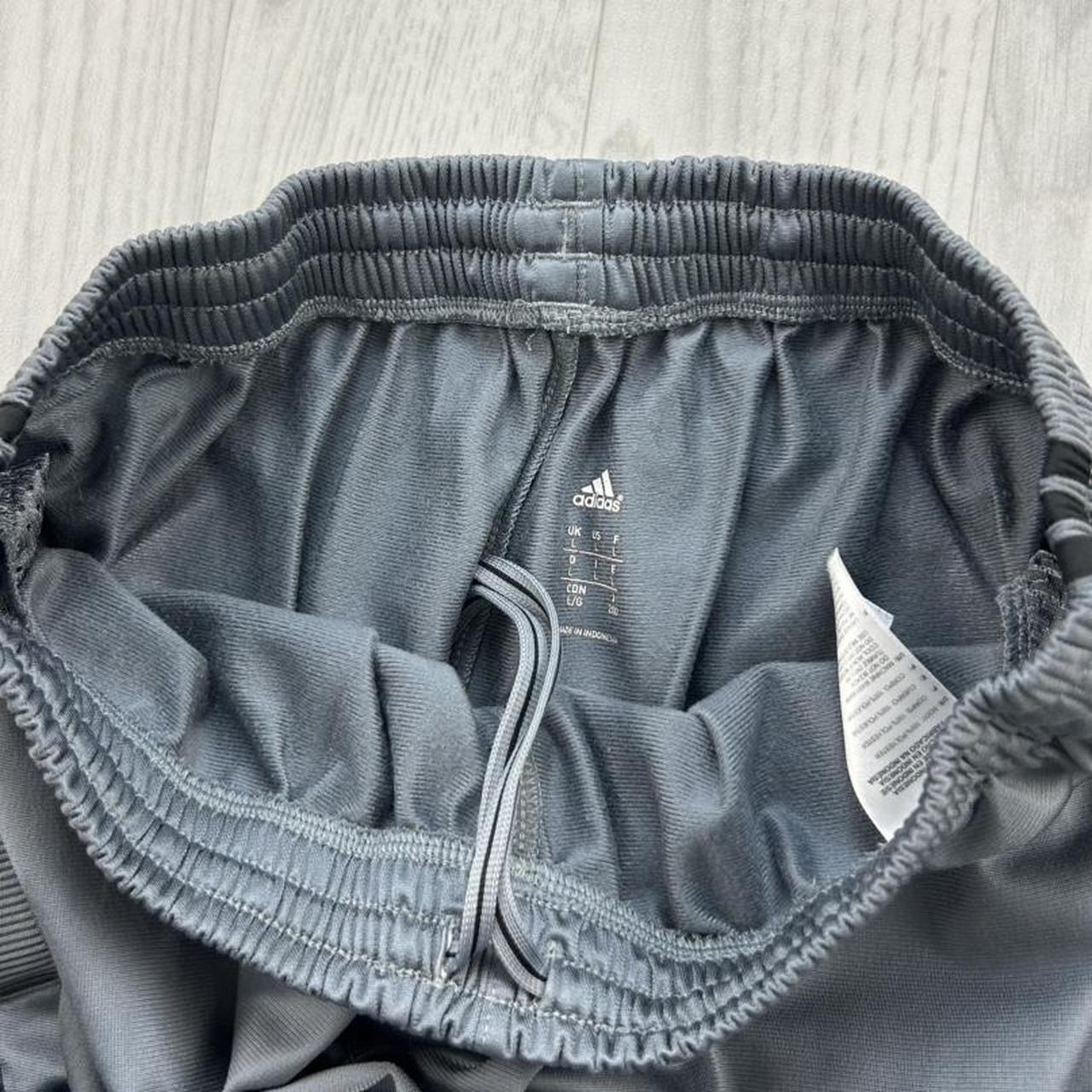 VINTAGE Y2K ADIDAS SIDE STRIPE BAGGY TRACKSUIT BOTTOMS GREY