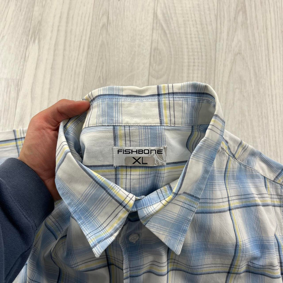 VINTAGE 00s FISHBONE CHECKERED CROPPED SHORT SLEEVE BUTTON UP SHIRT WHITE BLUE