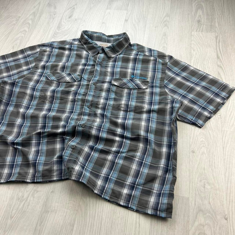 VINTAGE 00s COLUMBIA GINGHAM CROPPED SHORT SLEEVE BUTTON UP SHIRT BLUE / GREY