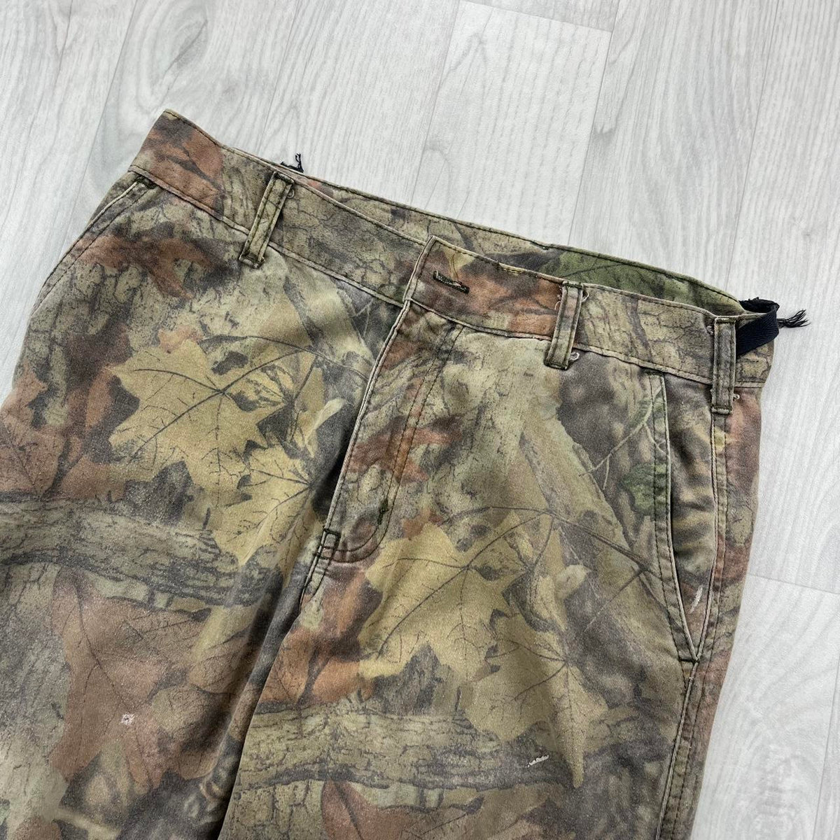 VINTAGE REALTREE BAGGY CAMO CARGO PANTS