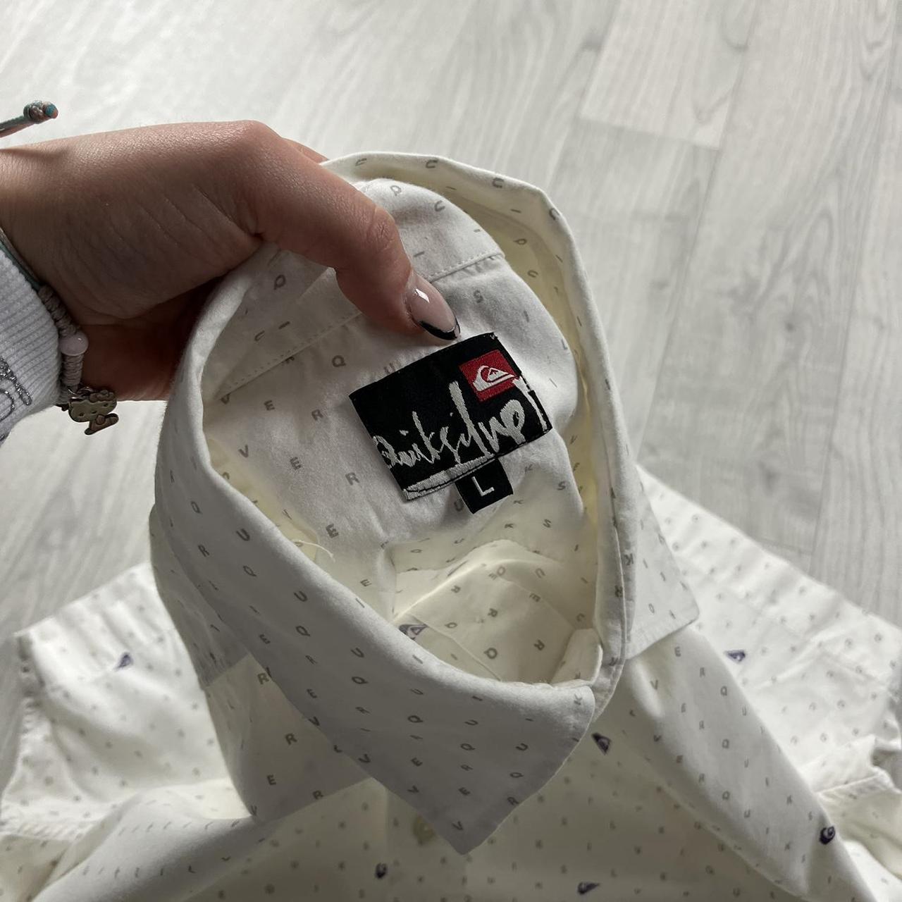 VINTAGE Y2K QUIKSILVER SHORT SLEEVE SHIRT WHITE