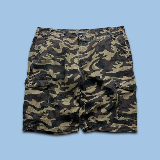 VINTAGE Y2K BAGGY CAMO CARGO SHORTS