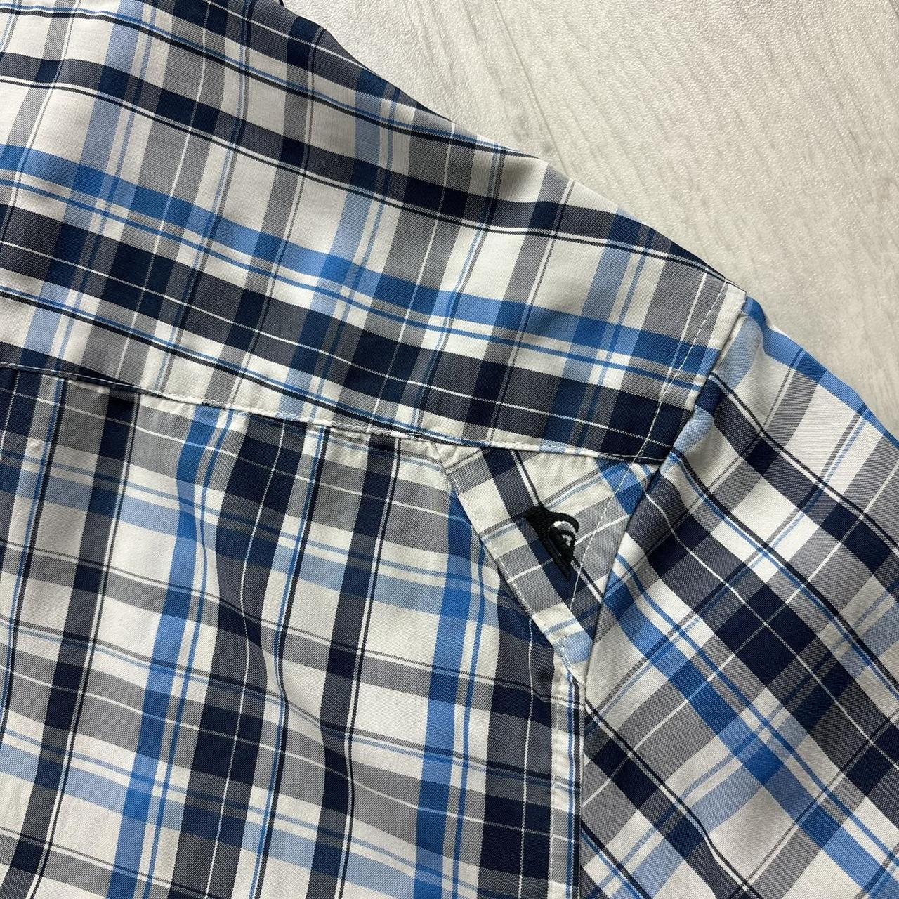 VINTAGE Y2K QUIKSILVER CHECKERED SHORT SLEEVE SHIRT BLUE