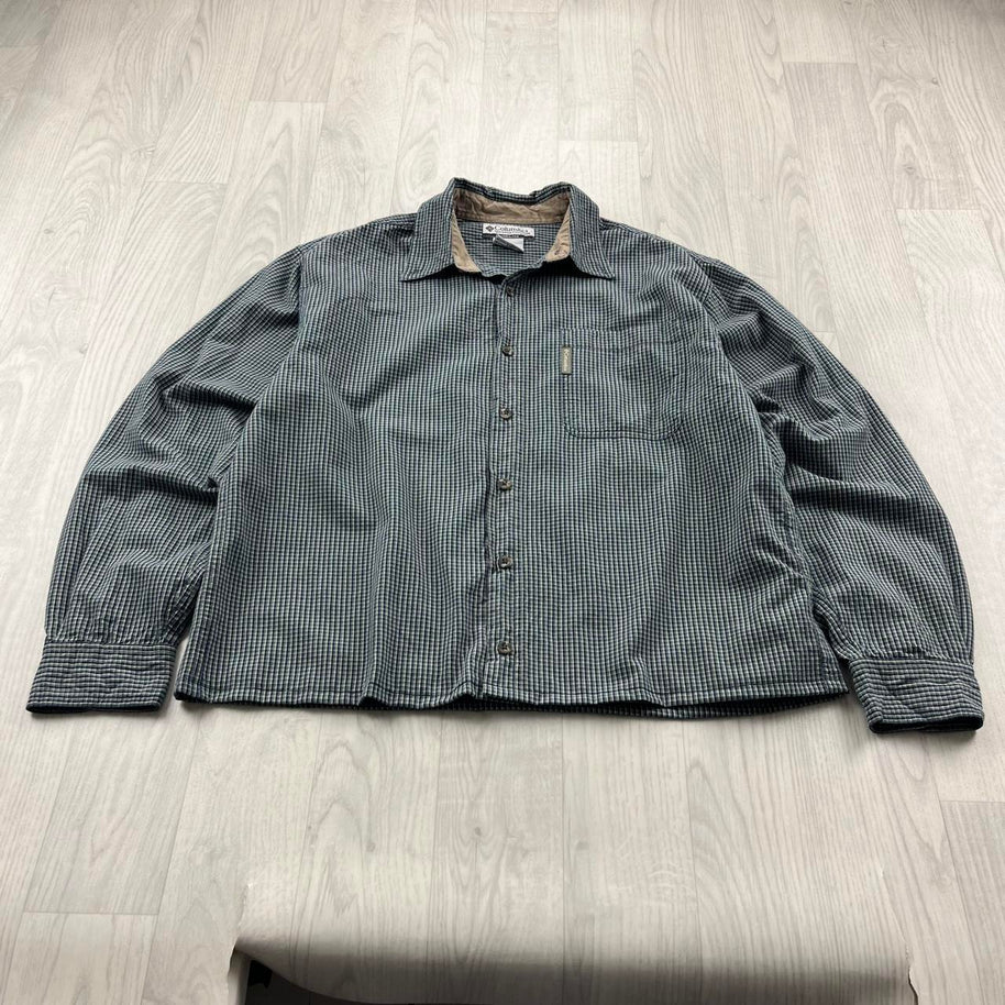 VINTAGE 00s COLUMBIA CHECKERED CROPPED LONG SLEEVE BUTTON UP SHIRT