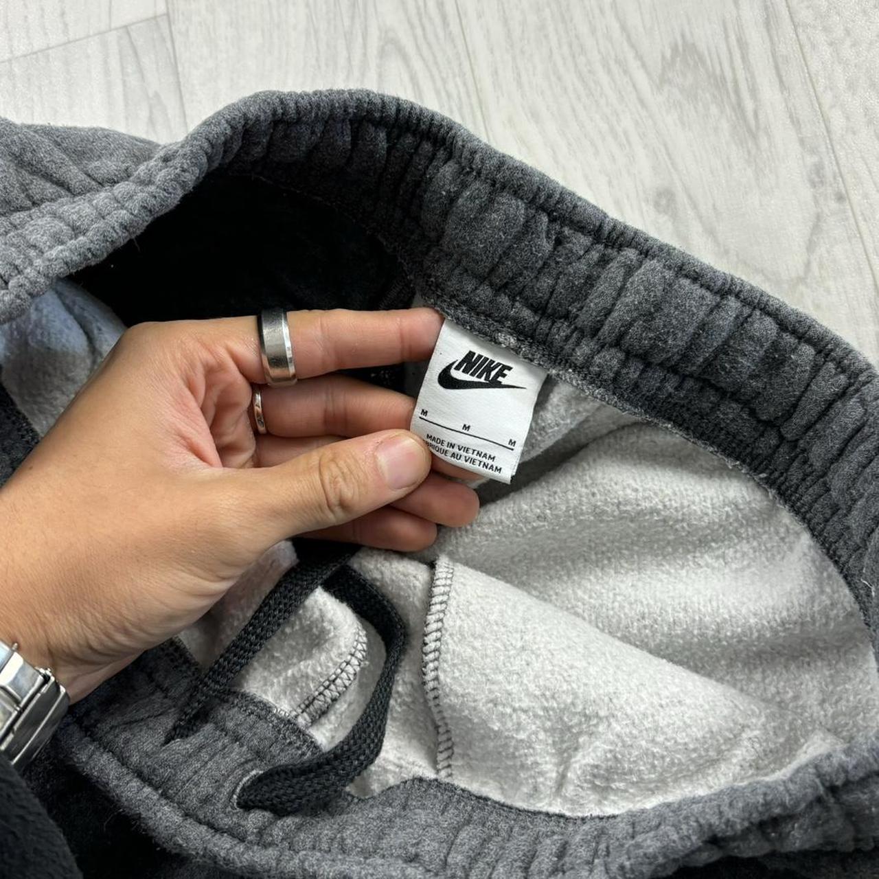 NIKE BAGGY SWEATPANTS GREY (M)