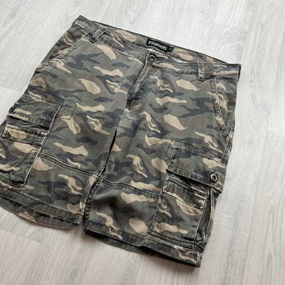 VINTAGE Y2K BAGGY CAMO CARGO SHORTS