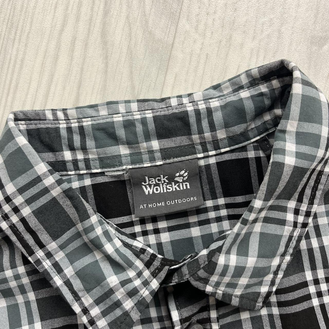 VINTAGE Y2K JACK WOLFSKIN CHECKERED SHORT SLEEVE BUTTON UP SHIRT BLACK